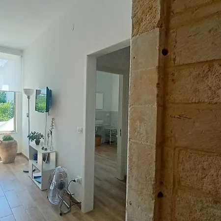 別荘 Casa Vrani ボルガニェ